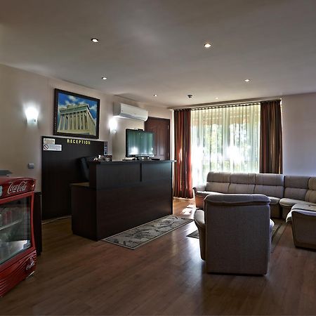 Acropolis Hotel Pazardjik Extérieur photo