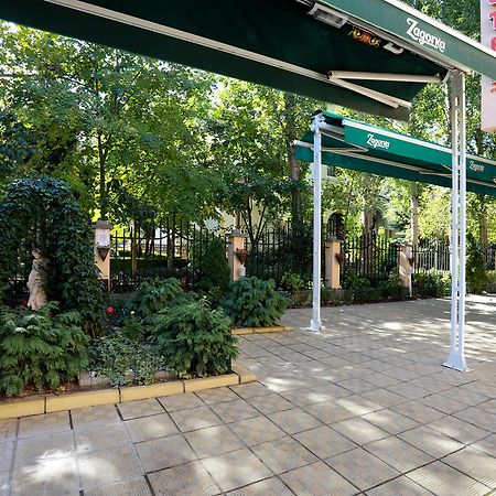 Acropolis Hotel Pazardjik Extérieur photo