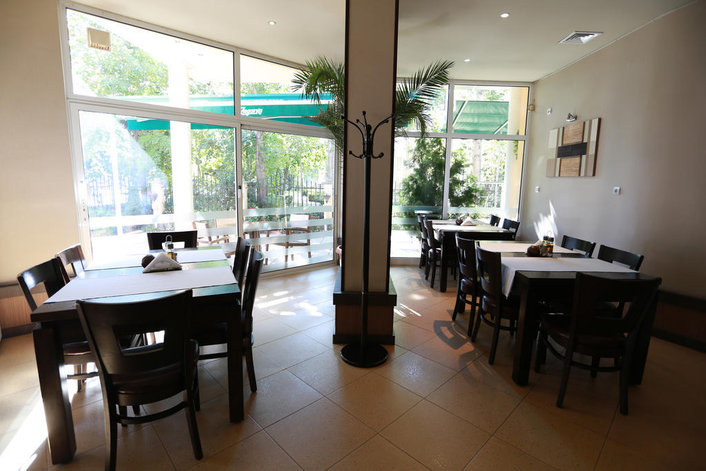 Acropolis Hotel Pazardjik Extérieur photo