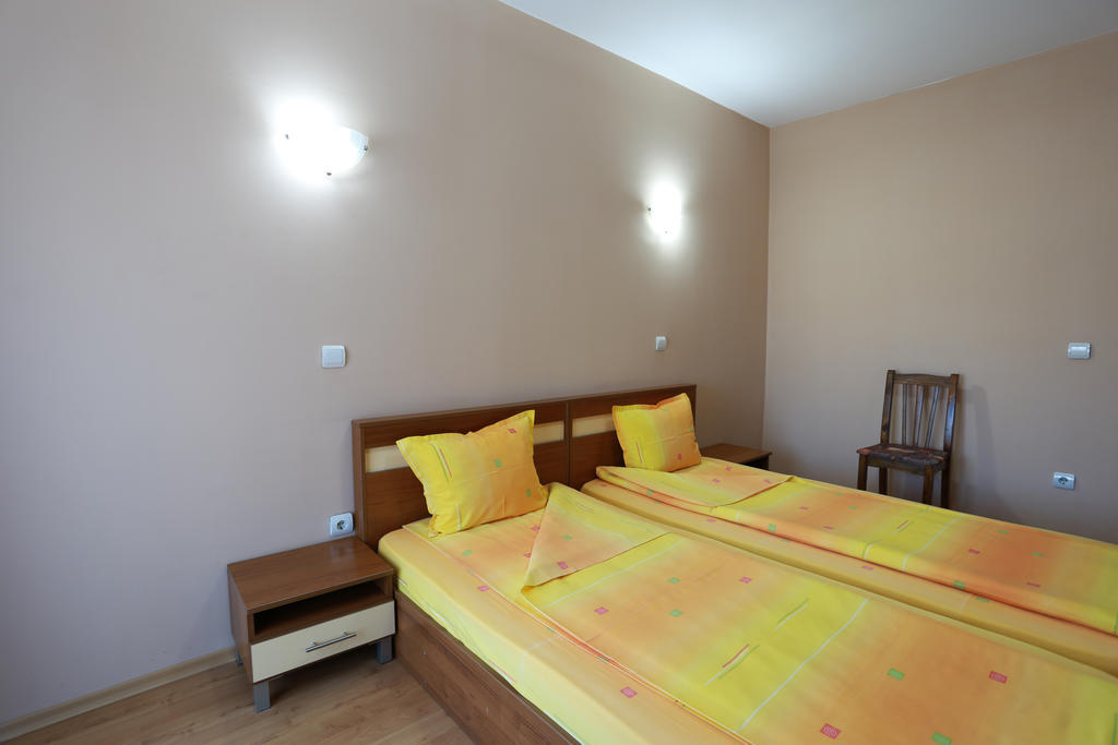 Acropolis Hotel Pazardjik Chambre photo