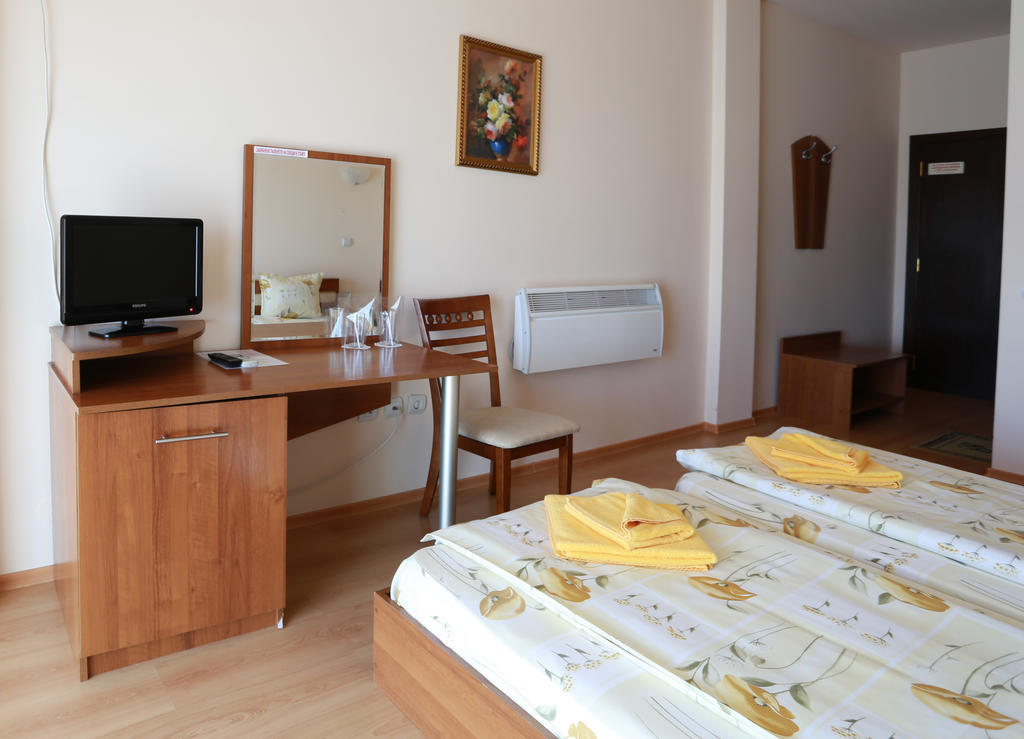 Acropolis Hotel Pazardjik Chambre photo