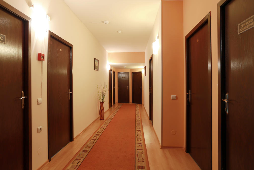 Acropolis Hotel Pazardjik Extérieur photo