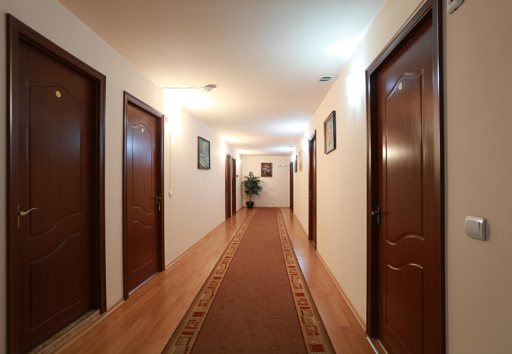 Acropolis Hotel Pazardjik Extérieur photo